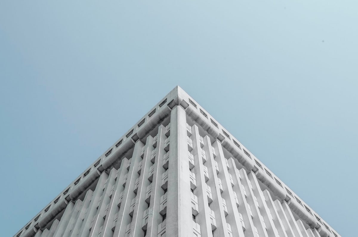 17c深度揭秘：一起草风波背后，当事人在公司会议室的角色高度紧张令人意外